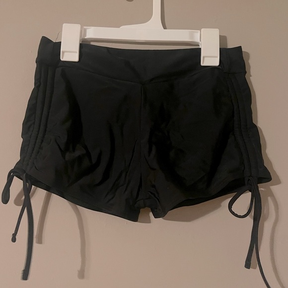 NWT Two Sets!!! Flowers Womens 2 Piece Bathing Suit with Shorts 💕 - Picture 9 of 9